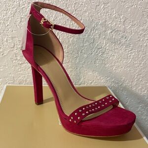 NWT Michael Kors Margot suedePink Studded Ankle-Strap Platform Heel